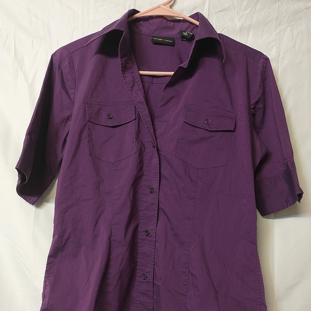 New York & Company Women's Plum Short Sleeve Stretch Dress Shirt Size Small